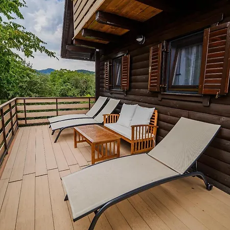 Log Vista View With Seasonal Hot Tub