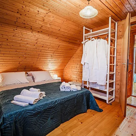 Log Vista View With Seasonal Hot Tub *