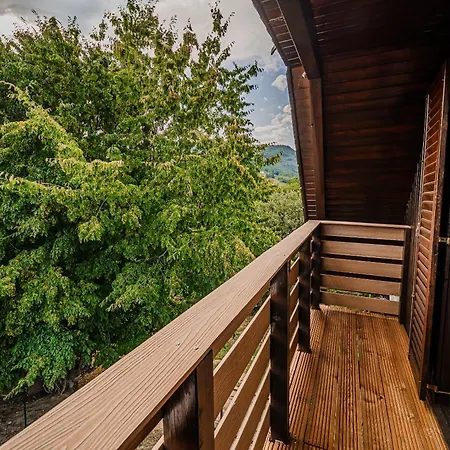 펜션 Log Vista View With Seasonal Hot Tub *