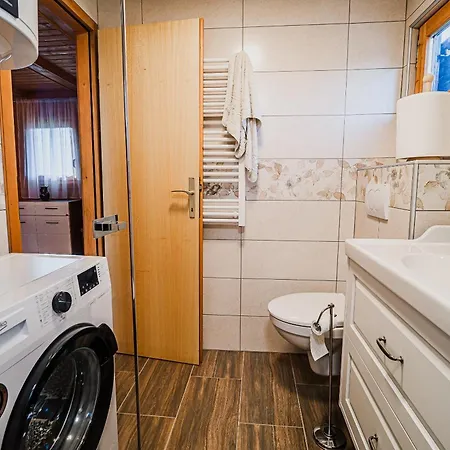 Log Vista View With Seasonal Hot Tub * Bizeljsko