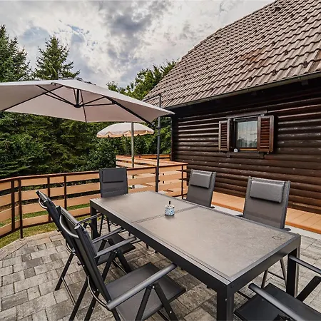 펜션 Log Vista View With Seasonal Hot Tub *