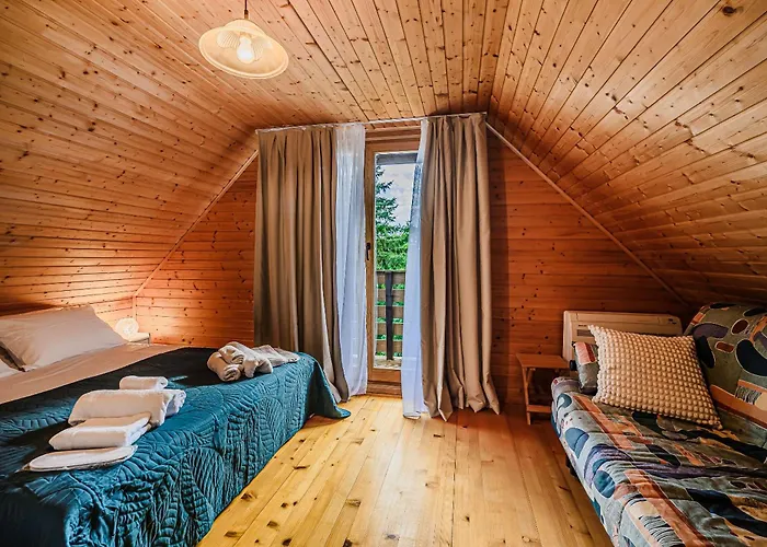 Log Vista View With Seasonal Hot Tub Počitniška hiša *