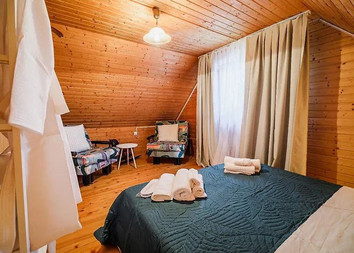 Počitniška hiša Log Vista View With Seasonal Hot Tub Bizeljsko