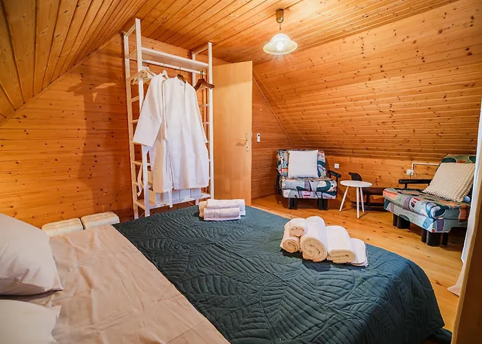 Log Vista View With Seasonal Hot Tub Počitniška hiša *