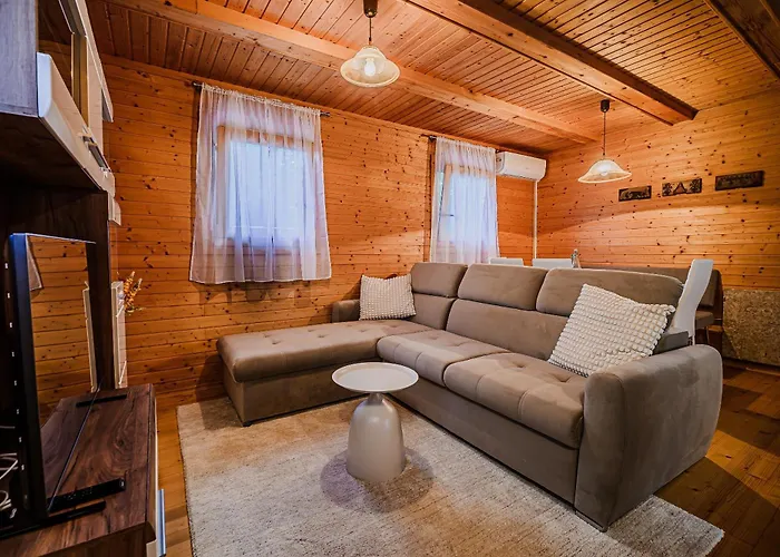 Log Vista View With Seasonal Hot Tub *