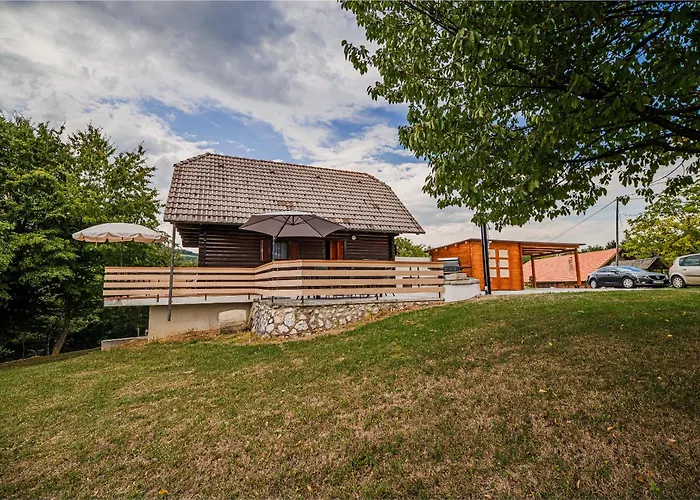 Log Vista View With Seasonal Hot Tub Bizeljsko