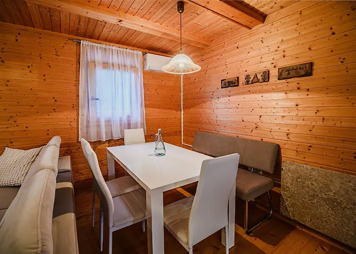 Log Vista View With Seasonal Hot Tub