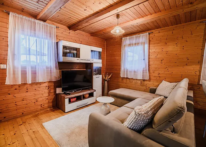 Log Vista View With Seasonal Hot Tub * Bizeljsko